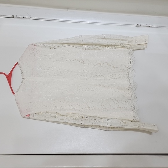 Rachel Parcell white, laced blouse - Picture 5 of 7